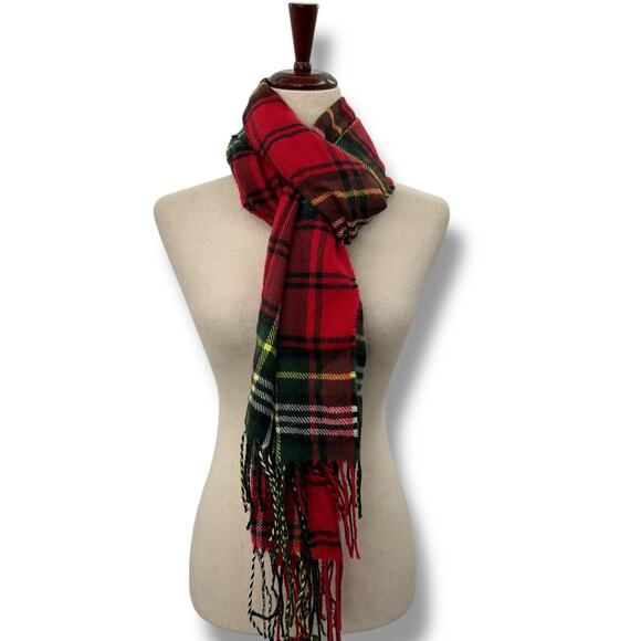 NEW Steve Madden RedTartan Plaid Scarf with Fringe Detail Winter Warm NWT - Picture 6 of 9